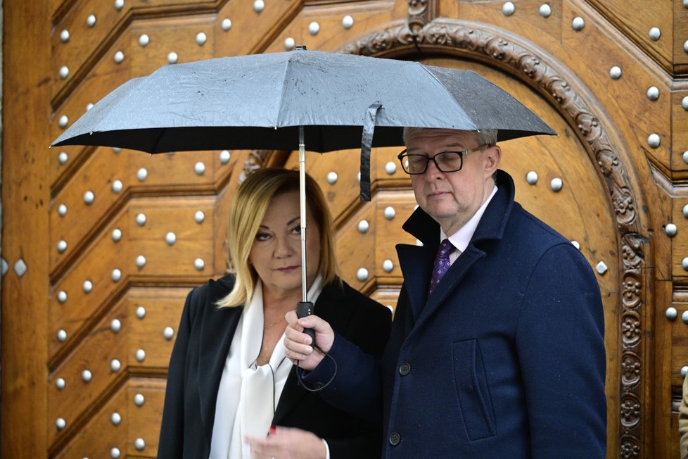 Jednání o programu budoucí vlády: Karel Havlíček (ANO) a Alena Schillerová (ANO) Jednání o programu budoucí vlády: Karel Havlíček (ANO) a Alena Schillerová (ANO)