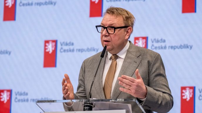 Platové tarify v nejnižší základní stupnici vzrostou o devět procentních bodů, objem prostředků bude odpovídat podle dohody mezi vládou a sociálními partnery deseti procentům, uvedl ministr práce a sociálních věcí Aleš Juchelka (ANO). Platové tarify v nejnižší základní stupnici vzrostou o devět procentních bodů, objem prostředků bude odpovídat podle dohody mezi vládou a sociálními partnery deseti procentům, uvedl ministr práce a sociálních věcí Aleš Juchelka (ANO).