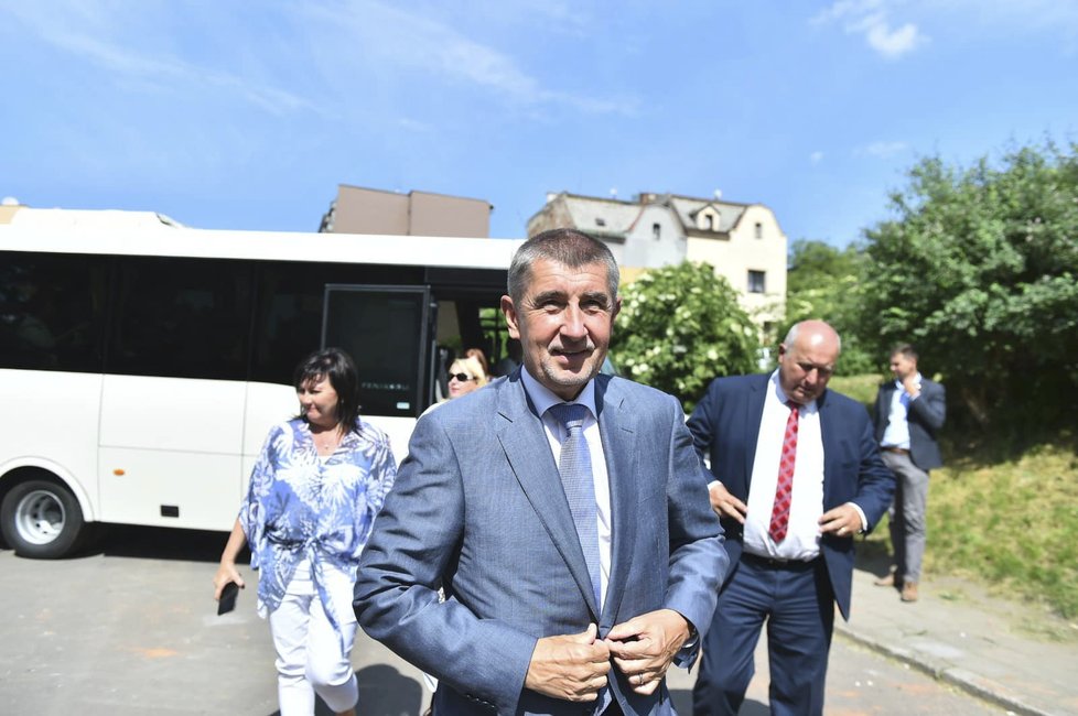 Premiér Andrej Babiš v roce 2018: Navštívil i čtvrť Střekov, kterou trápily ubytovny se sociálně slabými.