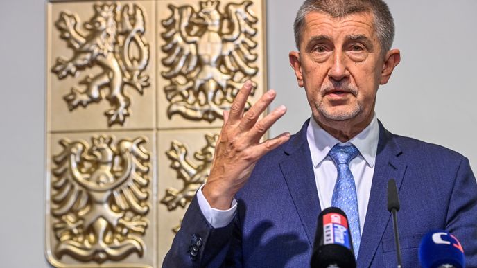 Pokud by se Babiš vydal na cestu na Hrad, musí se od ANO odstřihnout, takové jsou politické zvyklosti.