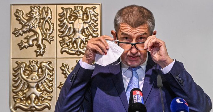Vládní tiskovka k energiím a koronavirovým opatřením: Premiér Andrej Babiš (ANO) (20.10.2021)
