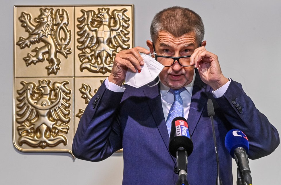 Vládní tiskovka k energiím a koronavirovým opatřením: Premiér Andrej Babiš (ANO; 20. 10. 2021)