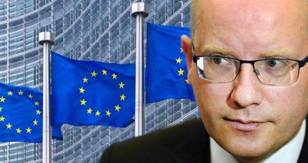 „Jen blázni jsou pro odchod z EU.“ Sobotka varoval před sebevraždou a chce euro