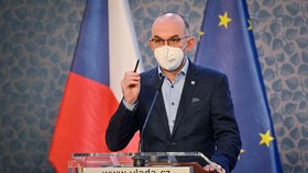 Ministr zdravotnictví Jan Blatný (za ANO) vystoupil na tiskové konferenci po schůzi vlády (22. 3. 2021)