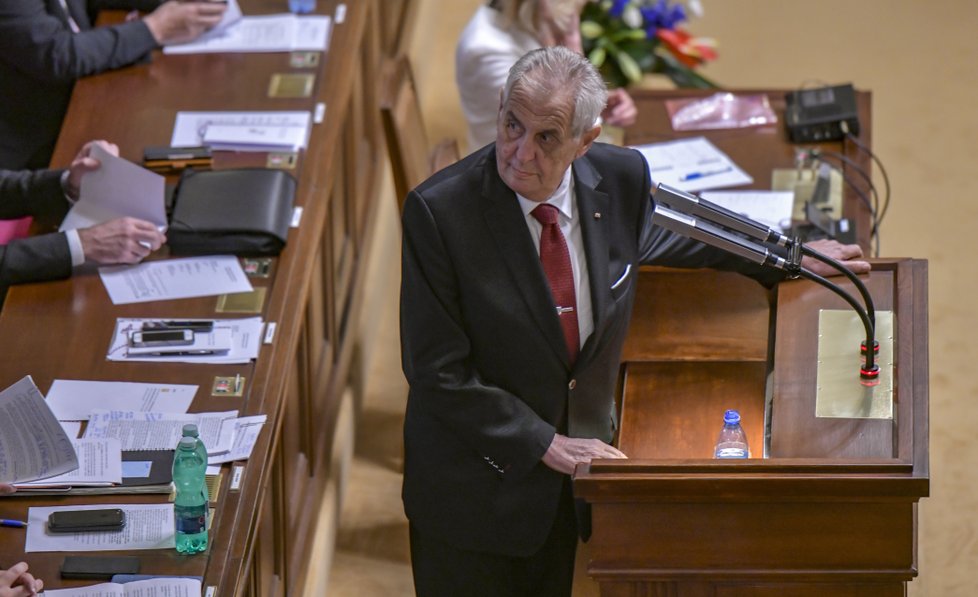 Miloš Zeman během jednání Sněmovny o důvěře vládě (11.7.2018)