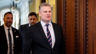 Filip Turek poprvé promluvil ve Sněmovně. Macinka plakal dojetím, některé poslankyně otěhotněly Filip Turek poprvé promluvil ve Sněmovně. Macinka plakal dojetím, některé poslankyně otěhotněly