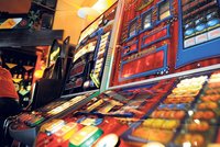 Vláda rozhodne o budoucnosti hazardu v Česku