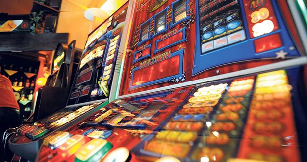 Pražští zastupitelé zakázali herny, povolená zůstanou jen kasina.