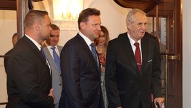 Prezident Miloš Zeman odchází z Poslanecké sněmovny, kde podpořil menšinový kabinet Andreje Babiše a ČSSD.