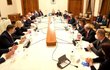 Neformální jednání budoucí vlády v Hrzánském paláci. (30.11.2021)