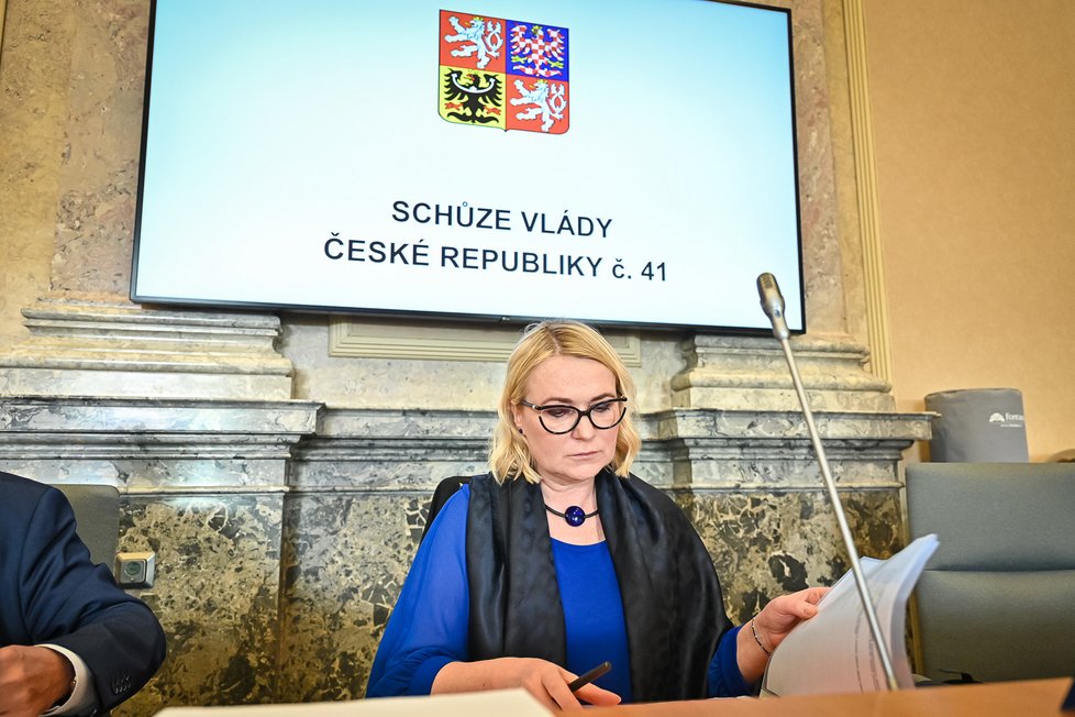 Jednání vlády: Ministryně obrany Jana Černochová (19.10.2022)