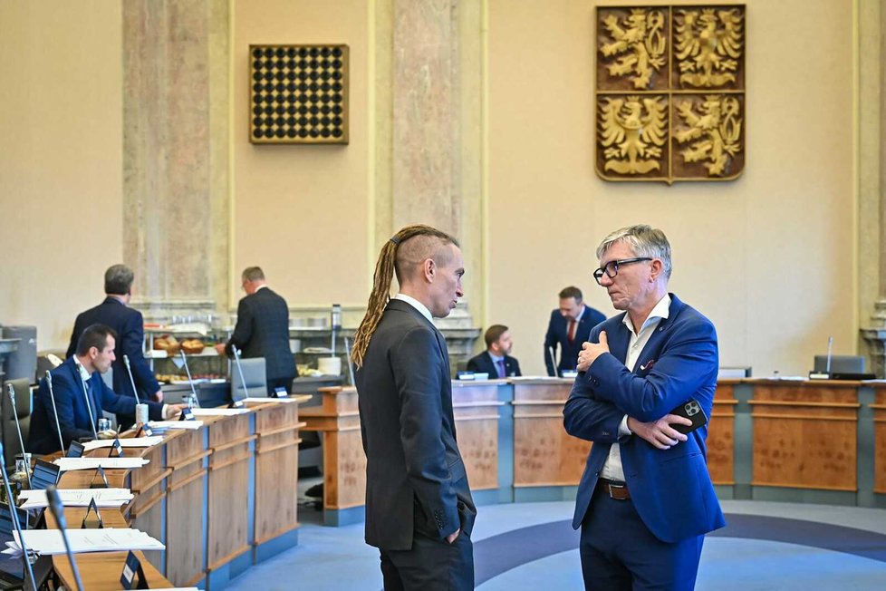 Mimořádné jednání vlády: premiér Petr Fiala (ODS) a ministr pro místní rozvoj Ivan Bartoš (Piráti) (26.9.2022)