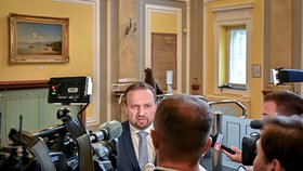 Ministr práce a sociálních věcí M. Jurečka na jednání vlády, 31. srpna 2022.