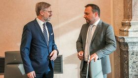 Jednání vlády: Premiér Petr Fiala (ODS) a ministr práce a sociálních věcí Marian Jurečka (KDU-ČSL)