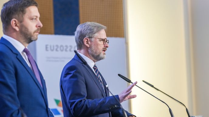 Jednání vlády: Ministr vnitra Vít Rakušan (STAN) a premiér Petr Fiala (ODS) (2.11.2022)
