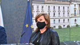 Alena Schillerová (za ANO) po jednání vlády (27. 4. 2020)