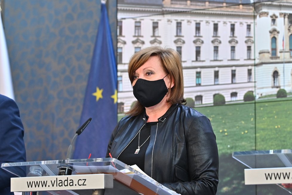 Alena Schillerová (za ANO) po jednání vlády (27. 4. 2020)