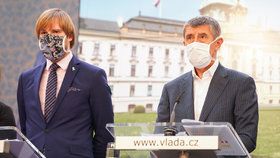 Vláda o koronaviru: Adam Vojtěch a Andrej Babiš (24.4.2020)