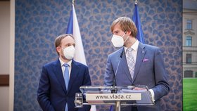 Jednání vlády: Ministr zahraničí Jakub Kulhánek a ministr zdravotnictví Adam Vojtěch