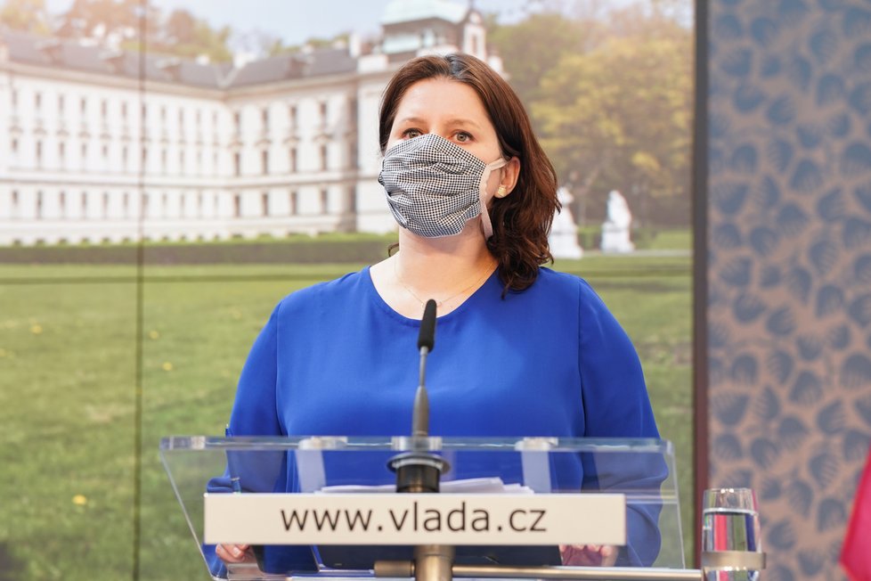 Vláda o koronaviru: Jana Maláčová (24. 4. 2020)