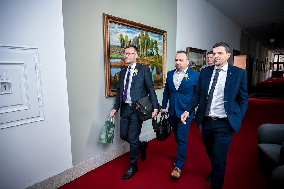 Jednání vlády: Lidovečtí ministři Nekula, Jurečka a Hladík (10.5.2023)