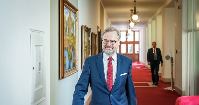 Petr Fiala: Jednání vlády o pomoci Ukrajině i českým občanům (6.4.2022)