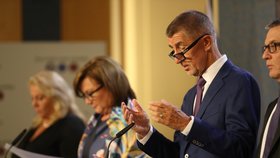 Ministryně pro místní rozvoj Klára Dostálová (ANO), ministryně financí Alena Schillerová (ANO) a premiér Andrej Babiš po jednání vlády o státním rozpočtu pro rok 2020 (16.9.2019)