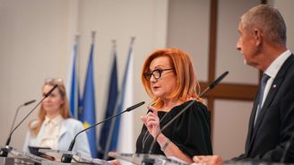 Alenko, ukaž k… Vláda po divokém schvalovacím rituálu představila schodek rozpočtu pro naše lidi Alenko, ukaž k… Vláda po divokém schvalovacím rituálu představila schodek rozpočtu pro naše lidi