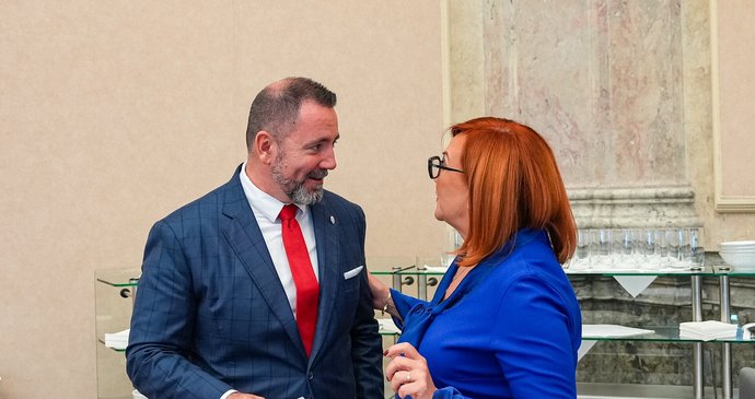Jednání Babišovy vlády: Alena Schillerová a Igor Červený (21.9.2026)