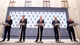 Fialova vláda rozhodla o podání demise (6.11.2025)