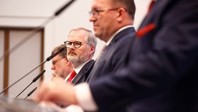 Fialova vláda rozhodla o podání demise (6.11.2025).