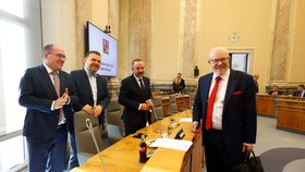 Jednání Fialovy vlády o demisi: Ministři Výborný, Baxa, Ženíšek a Válek (6.11.2025)