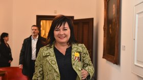 Alena Schillerová (za ANO) při příchodu na jednání vlády