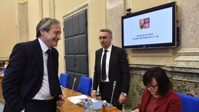 Jednání vlády: Ministři Stropnický, Metnar a Schillerová