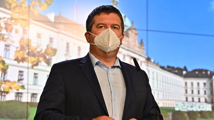 Vláda zpřísnila koronavirová opatření: vicepremiér Jan Hamáček na tiskovce. (12.10.2020)