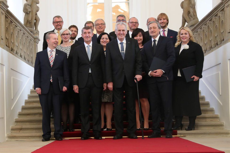 Miloš Zeman jmenoval menšinovou vládu hnutí ANO 13.12.2017.