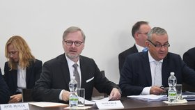 Výjezdní zasedání vlády v Kadani: Premiér Petr Fiala (ODS) a ministr průmyslu a obchodu Jozef Síkela (za STAN) (20.9.2023)