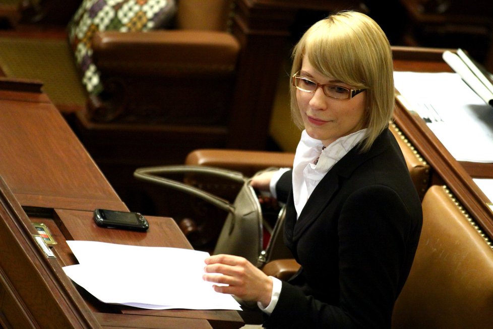 Kristýna Kočí v poslanecké lavici.