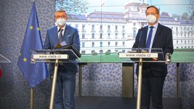 Tiskovka po jednání vlády: Karel Havlíček a Petr Arenberger