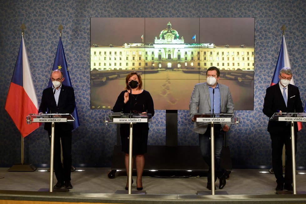 Tisková konference po jednání vlády (22. 2. 2021):  Zleva Jan Blatný (za ANO), Alena Schillerová (za ANO), Jan Hamáček (ČSSD) a Karel Havlíček (za ANO)