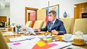 Premiér Andrej Babiš (ANO) na jednání vlády (21. 12. 2020)