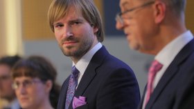 Premiér Andrej Babiš (ANO) a ministr zdravotnictví Adam Vojtěch (za ANO) vystoupili 28. února 2020 v Praze na tiskové konferenci k aktuální situaci v souvislosti s výskytem koronaviru v Evropě.