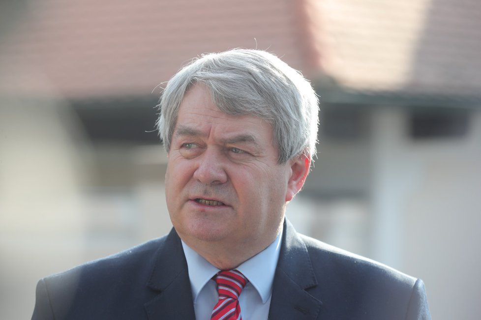 Předseda KSČM Vojtěch Filip ladil s Milošem Zemanem v Lánech také prezidentovo vystoupení na sjezdu KSČM.