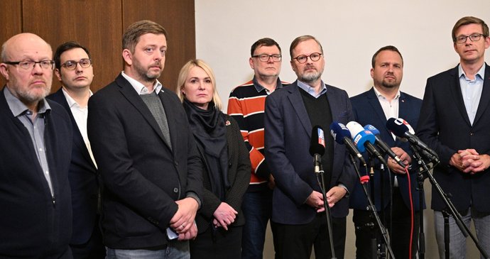 Vláda ČR po návratu z návštěvy Kyjeva (1. 11. 2022)
