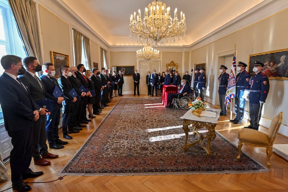 Prezident Miloš Zeman jmenoval na zámku v Lánech první vládu Petra Fialy (ODS; 17. 12. 2021).