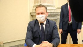 Ministr práce a sociálních věcí Marian Jurečka na prvním jednání vlády (17. 12. 2021)