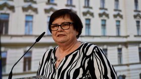 Ministryně spravedlnosti Marie Benešová (za ANO) na tiskové konferenci po jednání vlády (13. 7. 2020)