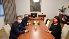 Jana Maláčová předala ministerstvo práce a sociálních věcí svému nástupci Marianu Jurečkovi. (17.12.2021)