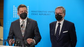 Premiér Petr Fiala na tiskové konferenci poté, co uvedl do funkce ministra vnitra Víta Rakušana (17.12.2021)