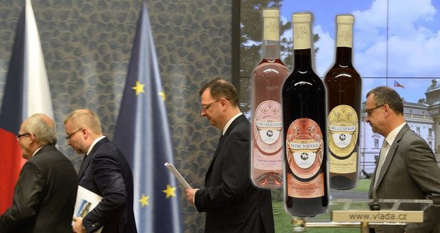 Padlá vláda balí kufry: Odnáší si na památku suvenýry i víno!